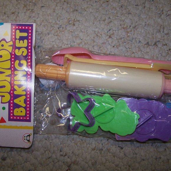 Junior Toy Baking Set for Boys and Girls - Picture 4 of 4